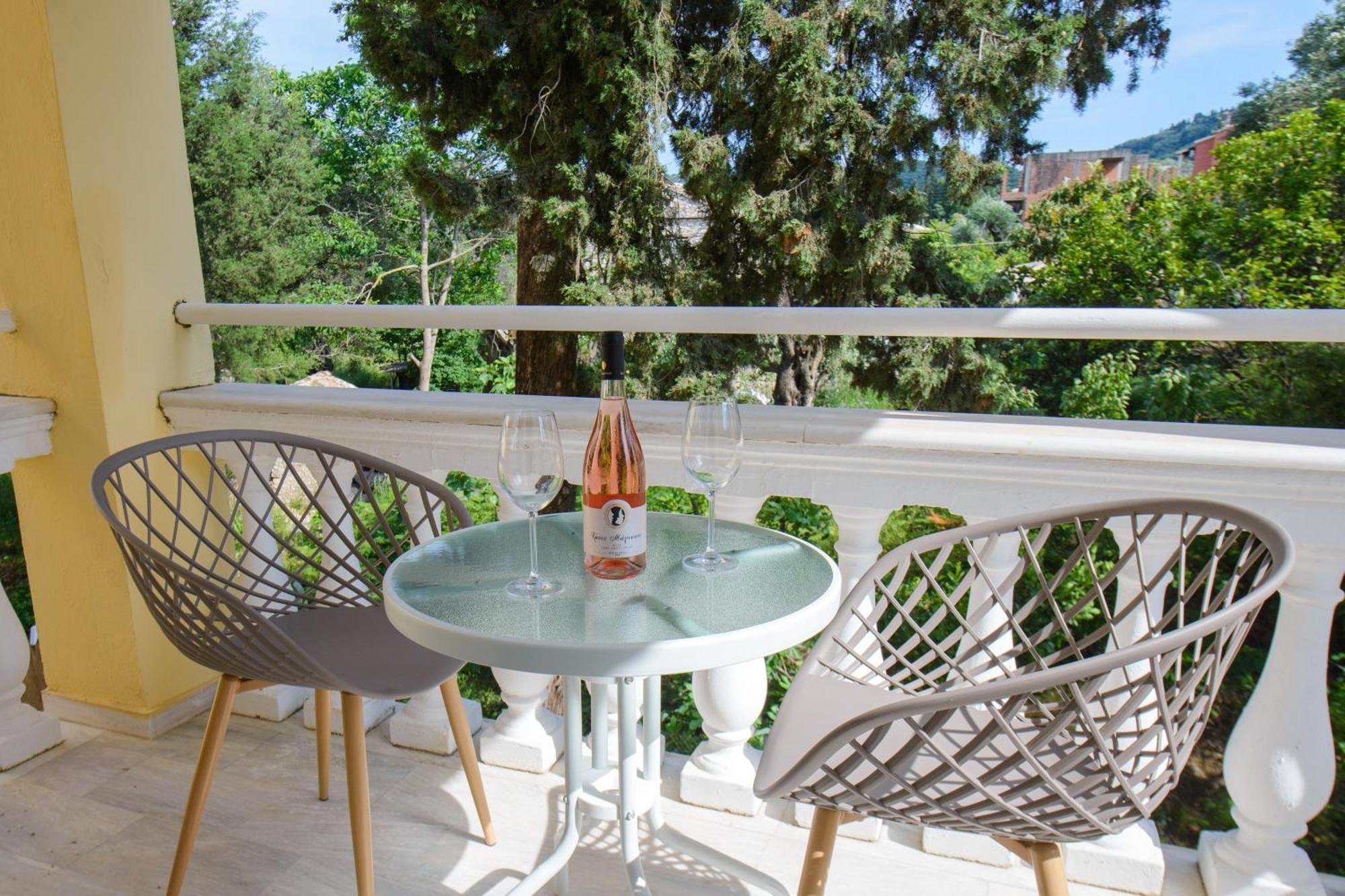 Saint Spiridon Hotel Kassiopi Exteriör bild