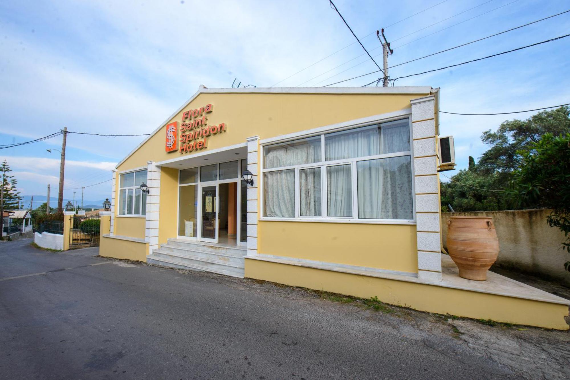 Saint Spiridon Hotel Kassiopi Exteriör bild