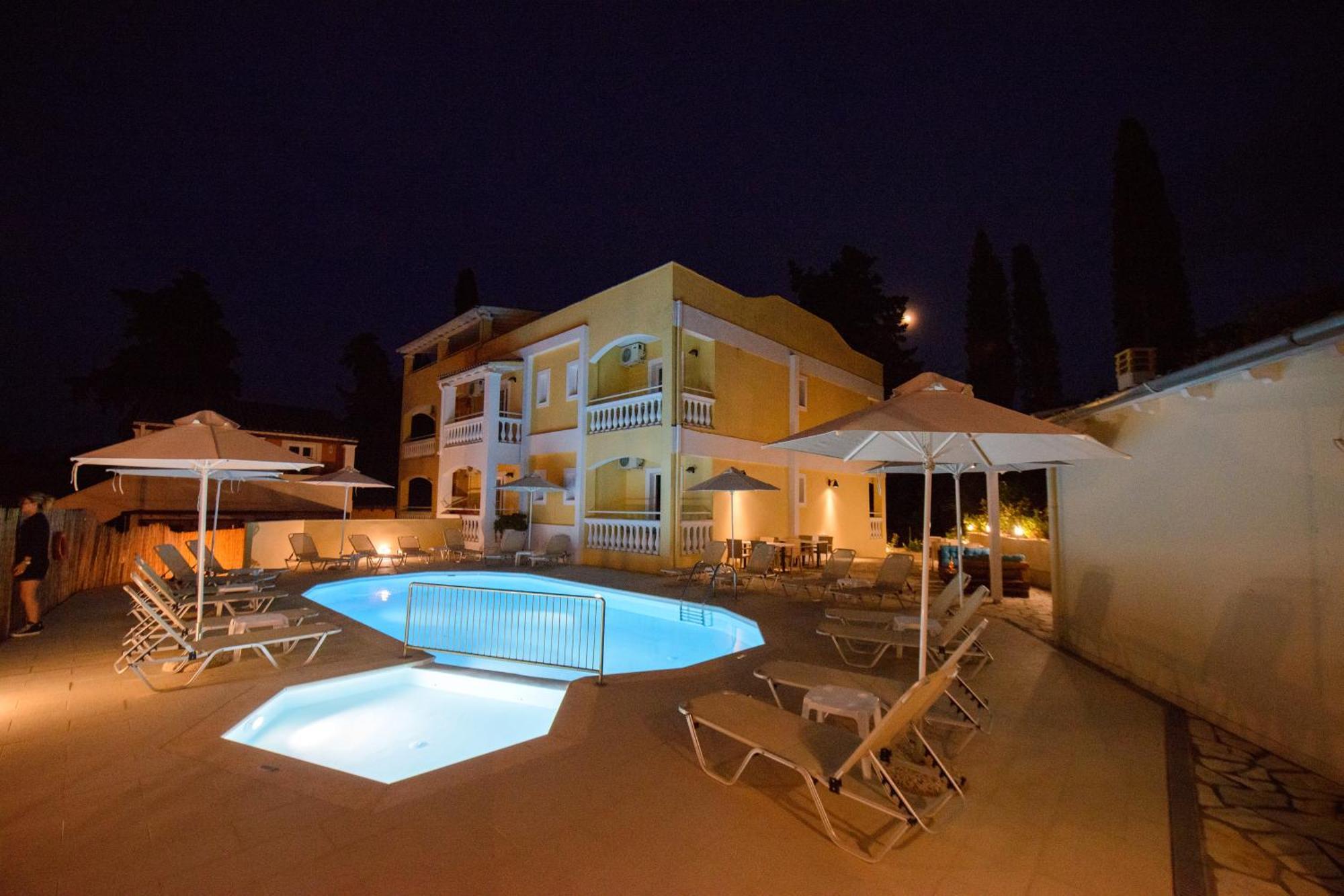 Saint Spiridon Hotel Kassiopi Exteriör bild