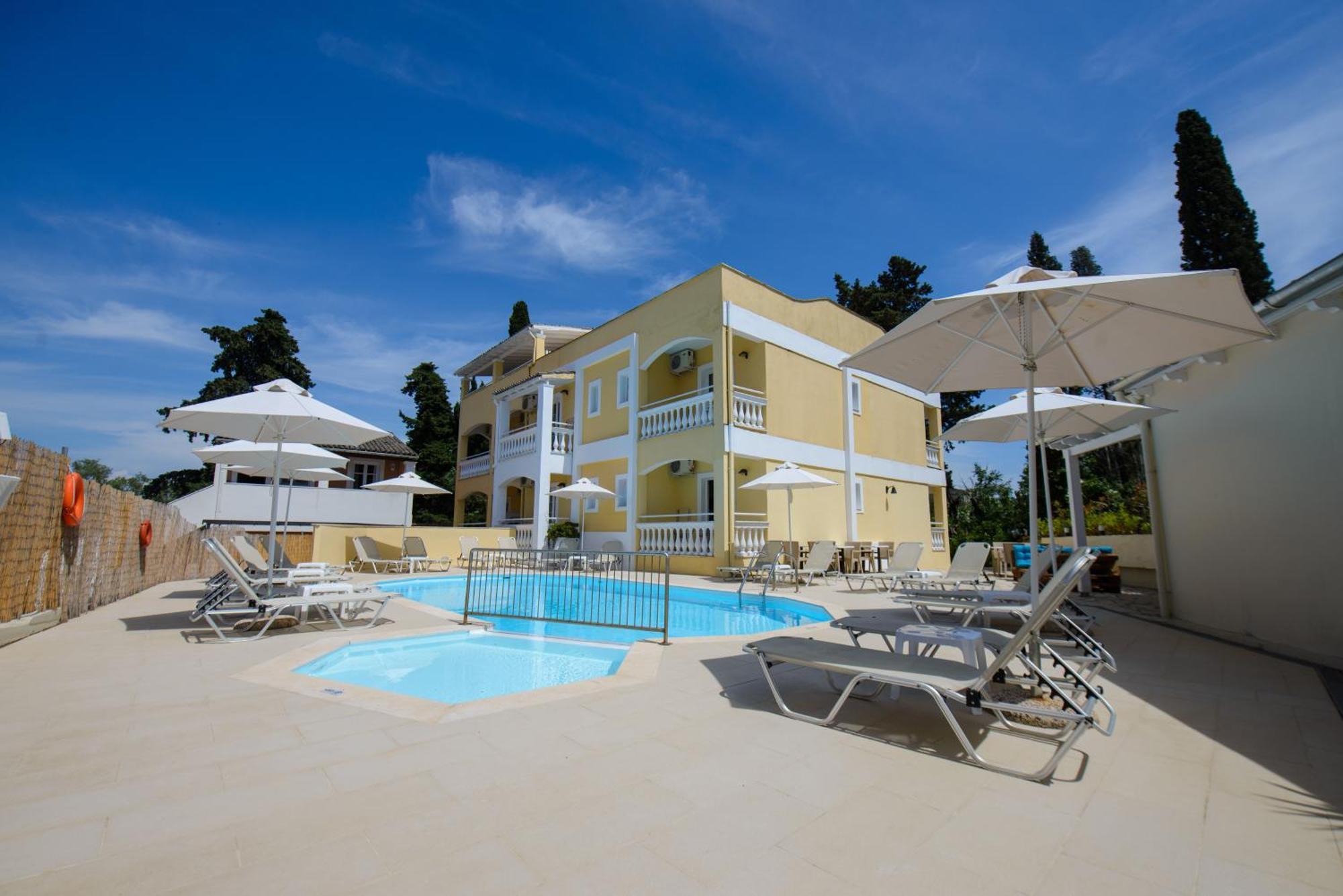 Saint Spiridon Hotel Kassiopi Exteriör bild